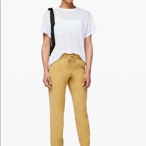 Lululemon On The Fly Woven 7/8